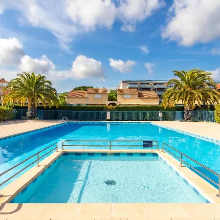 Apartment Le Domaine D'azur-3 By Interhome